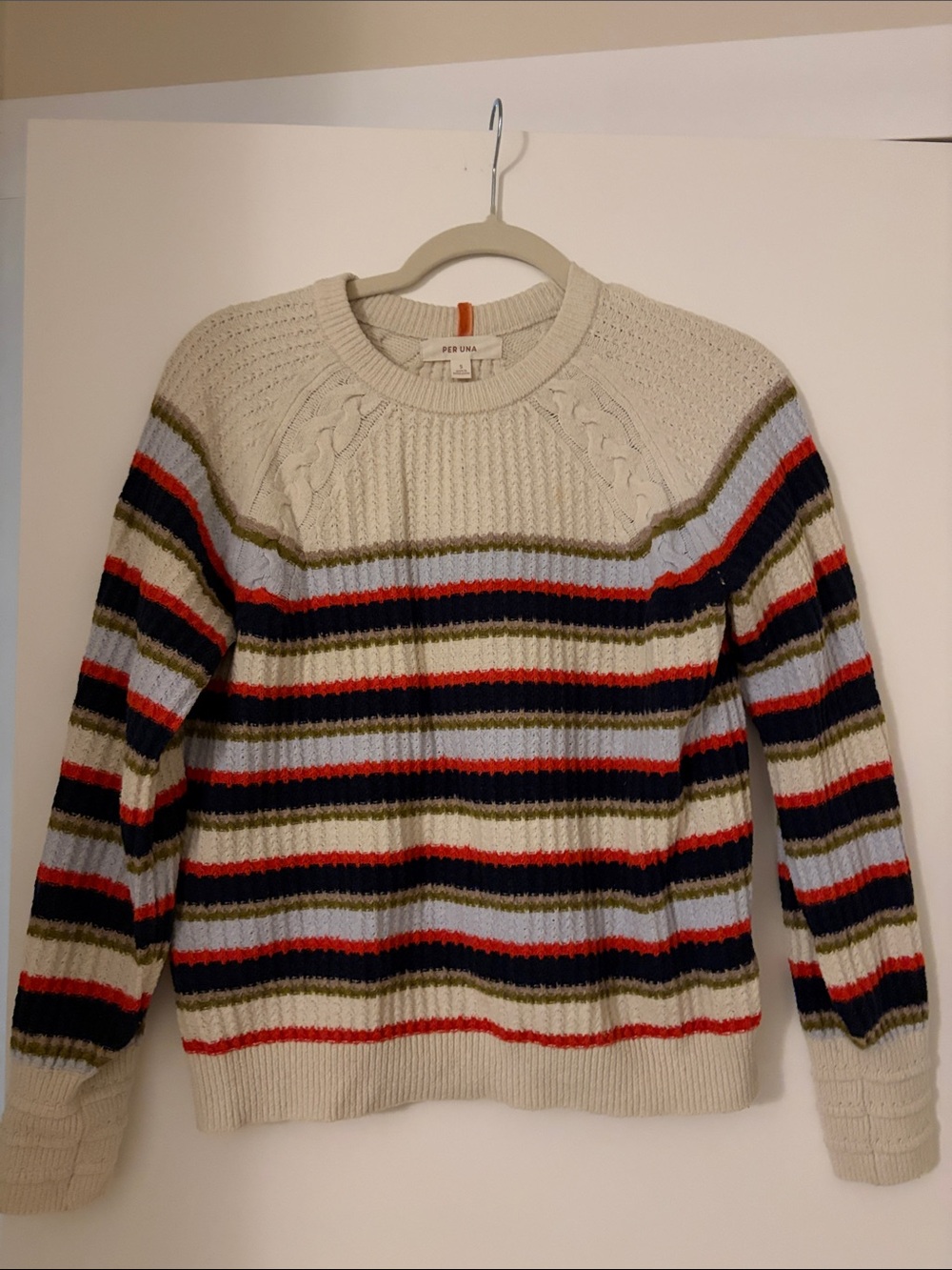 per una Cream Cable-Knit Sweater with Olive, Navy & Red Stripes